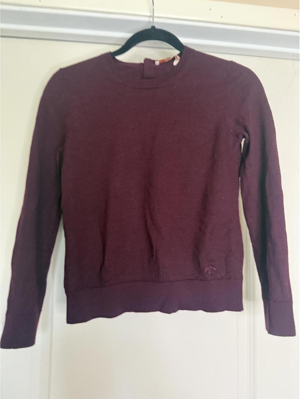 Tory Burch Women’s sweater with back bottons Large